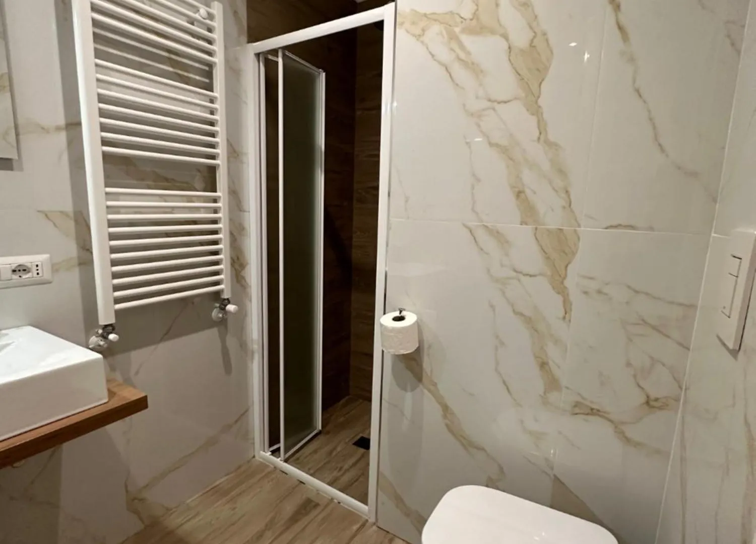 Bed and Breakfast Binario 56 à Naples Couette-café